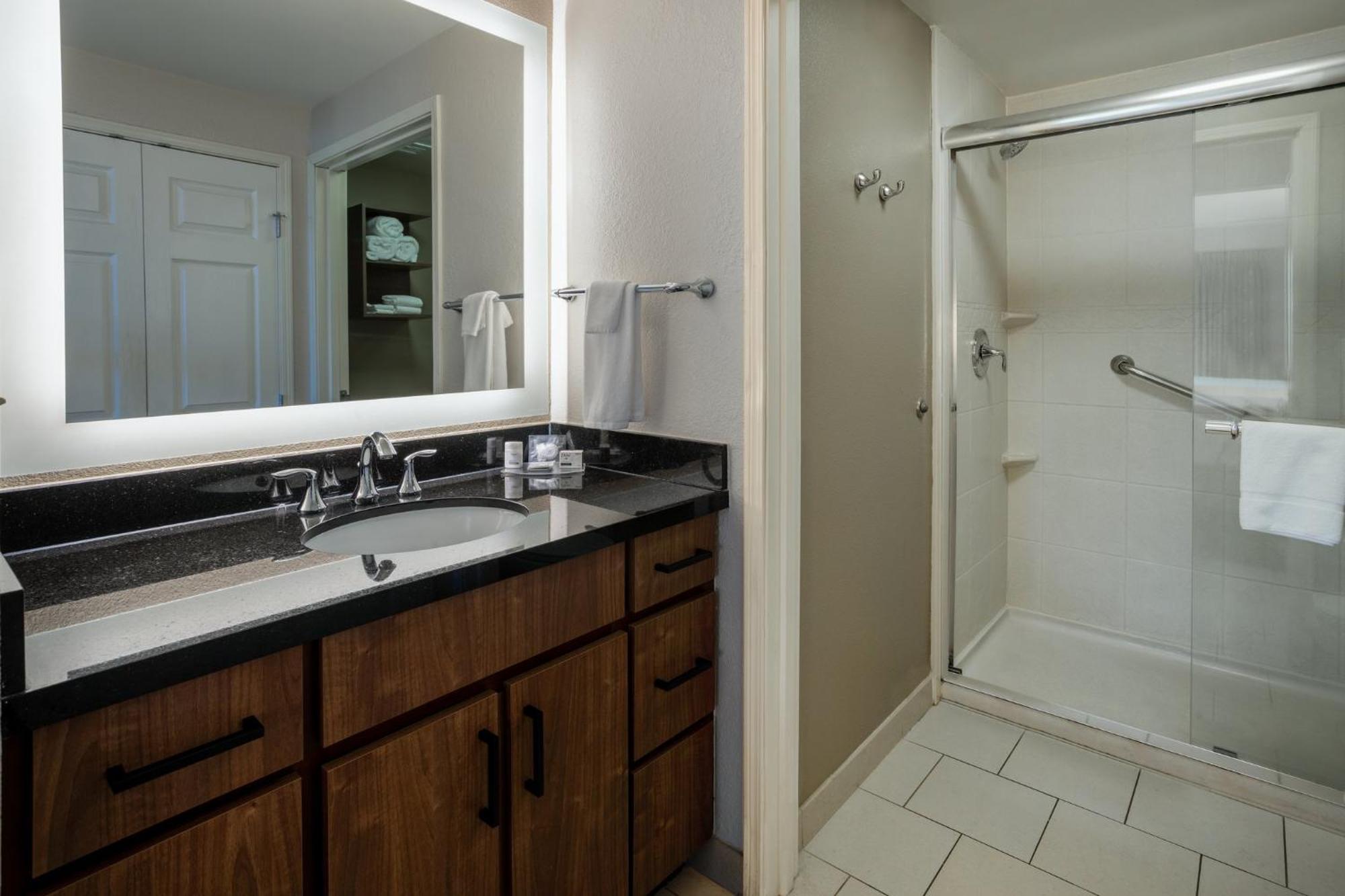 Staybridge Suites Wilmington East By Ihg מראה חיצוני תמונה